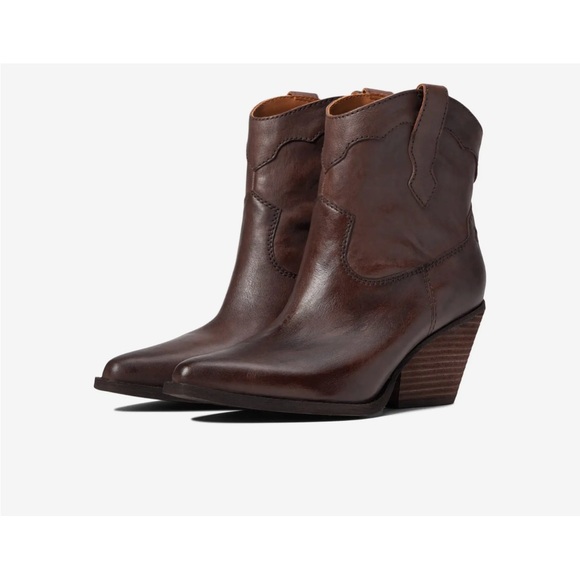 ZODIAC Women's Brown Ankle Boots, size 8. - Picture 3 of 14